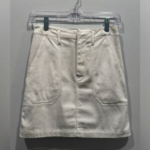 NWOT Gianni Bini white skirt size XS . washed, but never worn